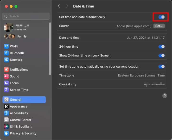 macOS System Settings showing Date & Time preferences with automatic time setting option enabled